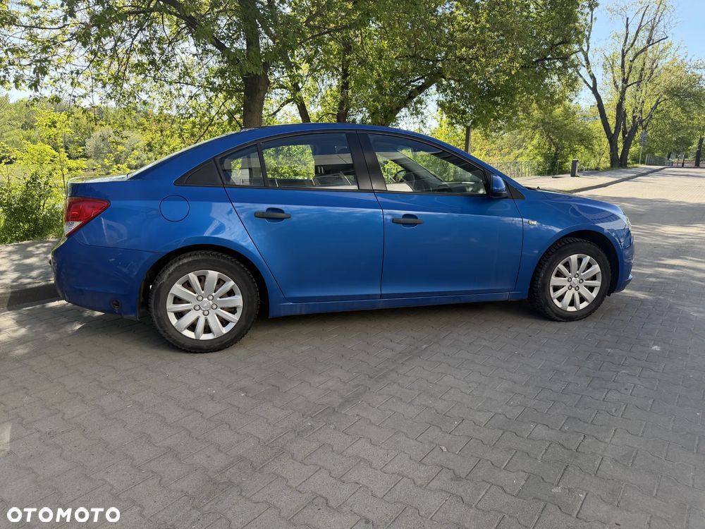 Chevrolet Cruze 1.6 Base - 7