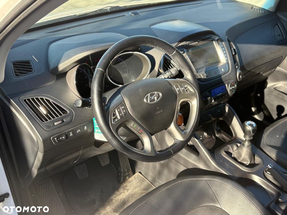 Hyundai ix35 2.0 CRDi 4WD Premium - 9