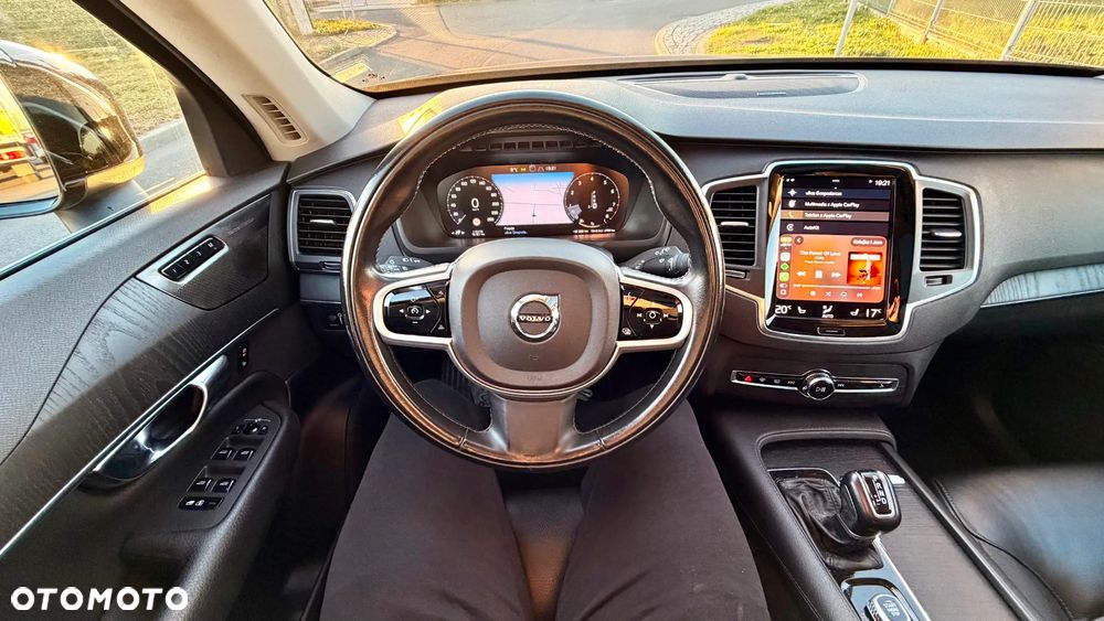 Volvo XC 90 T6 AWD Geartronic Momentum - 9