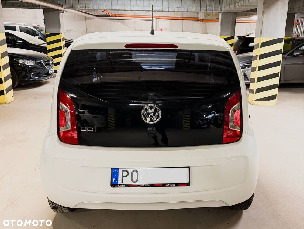 Volkswagen up! move - 5