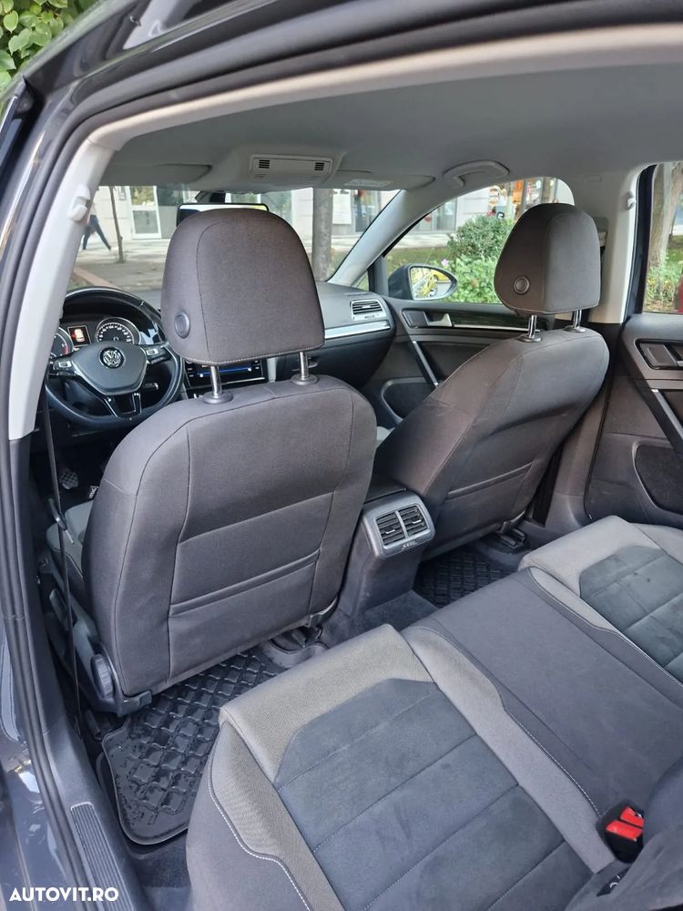 Volkswagen Golf 2.0 TDI Highline - 5