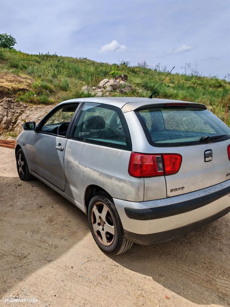 SEAT Ibiza 1.9 TDi Signo - 4