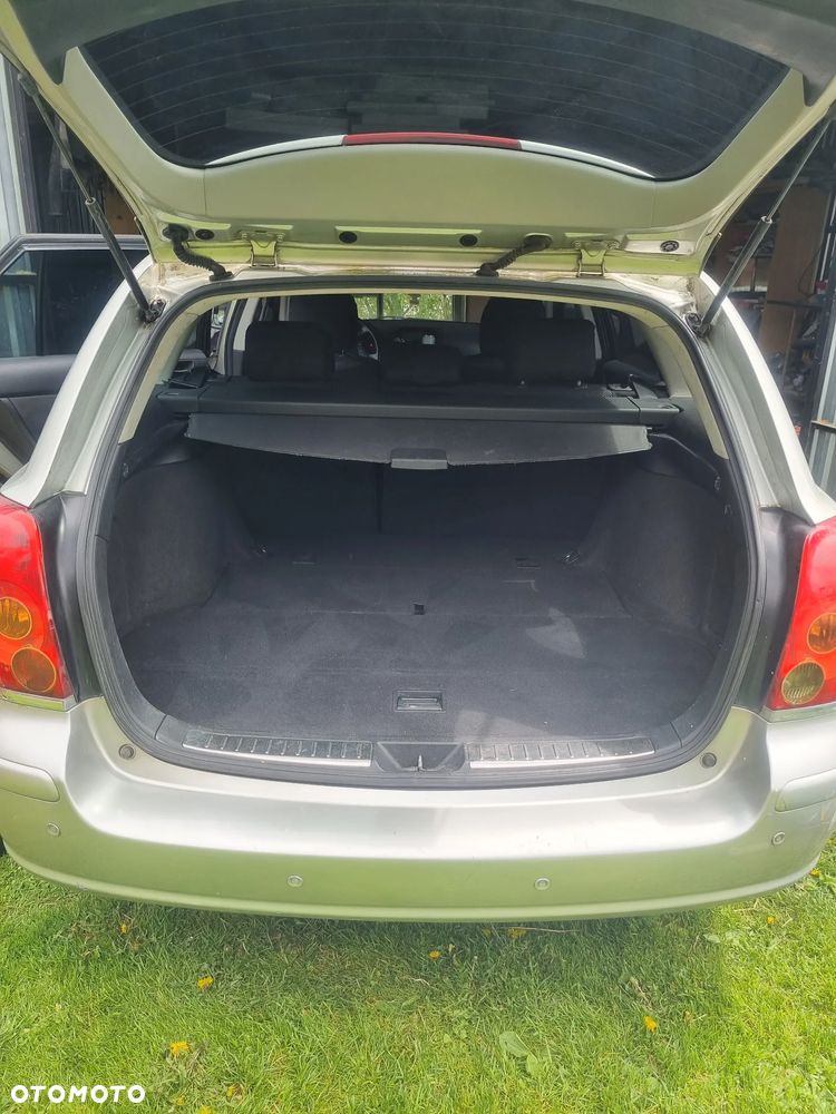 Toyota Avensis 2.0 D-4D Sol - 10