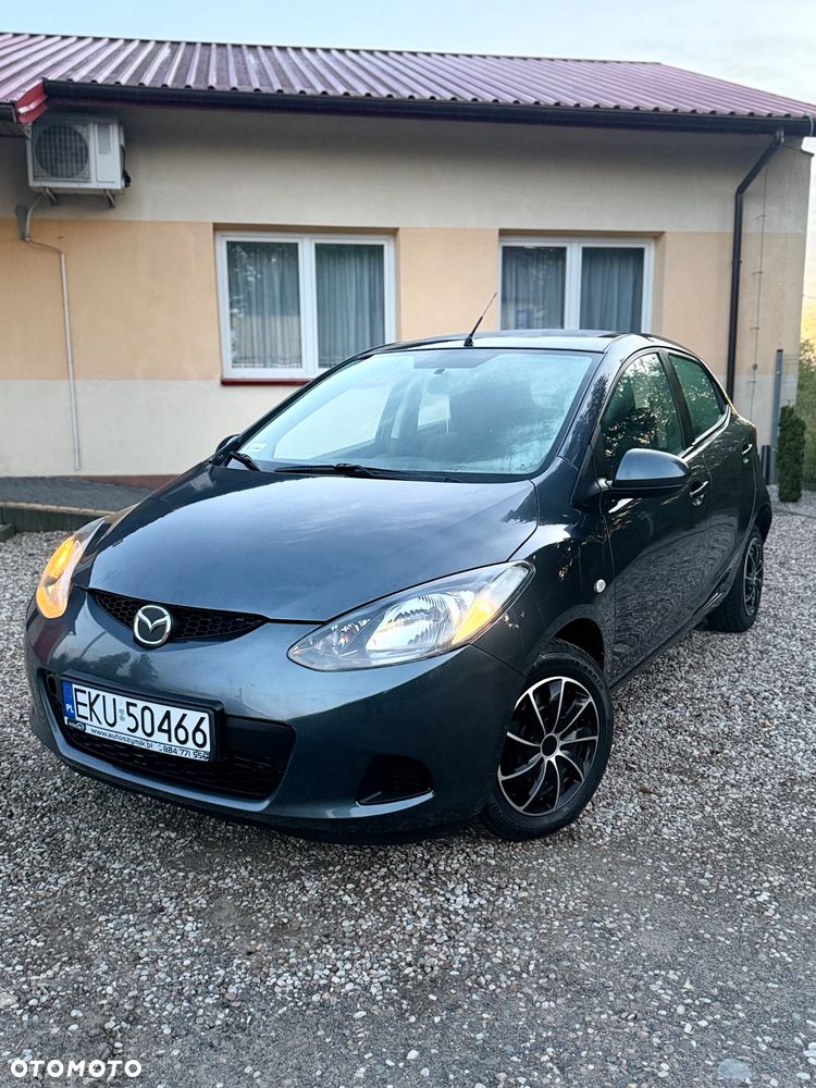 Mazda 2 2009 photo 5