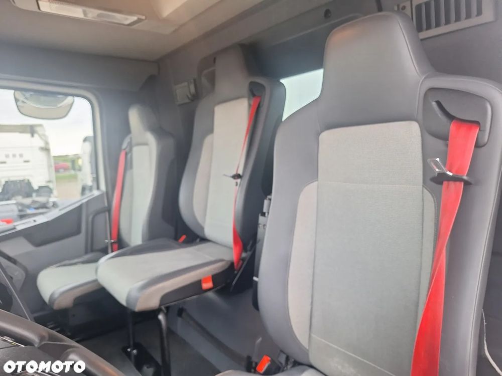 Renault GAMA C380 6X2 E6 WINDA SOLÓWKA Import Francja - 12