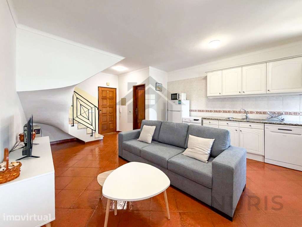 Apartamento T2 para Arrendamento Anual na Praia da Rocha - Grande imagem: 2/20