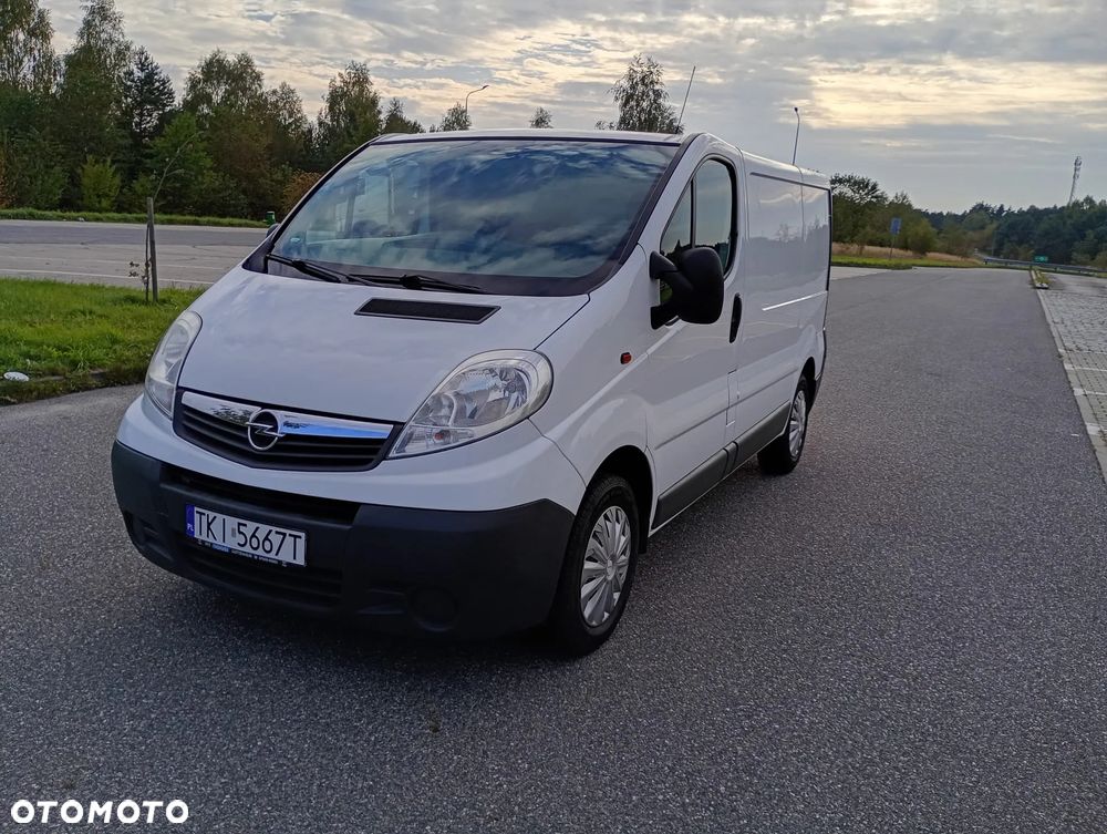 Opel Vivaro - 8