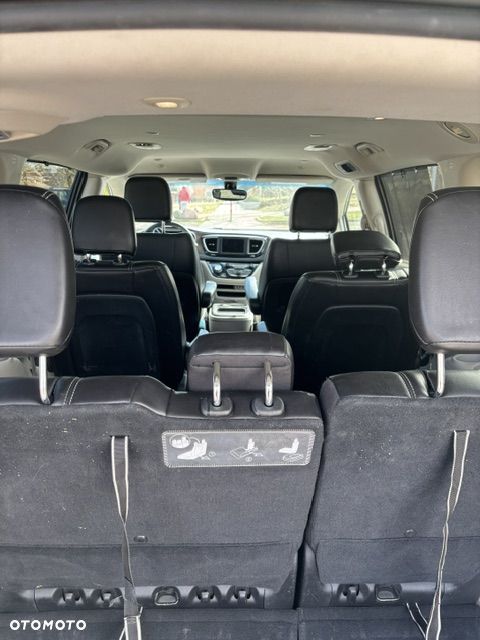 Chrysler Pacifica - 22