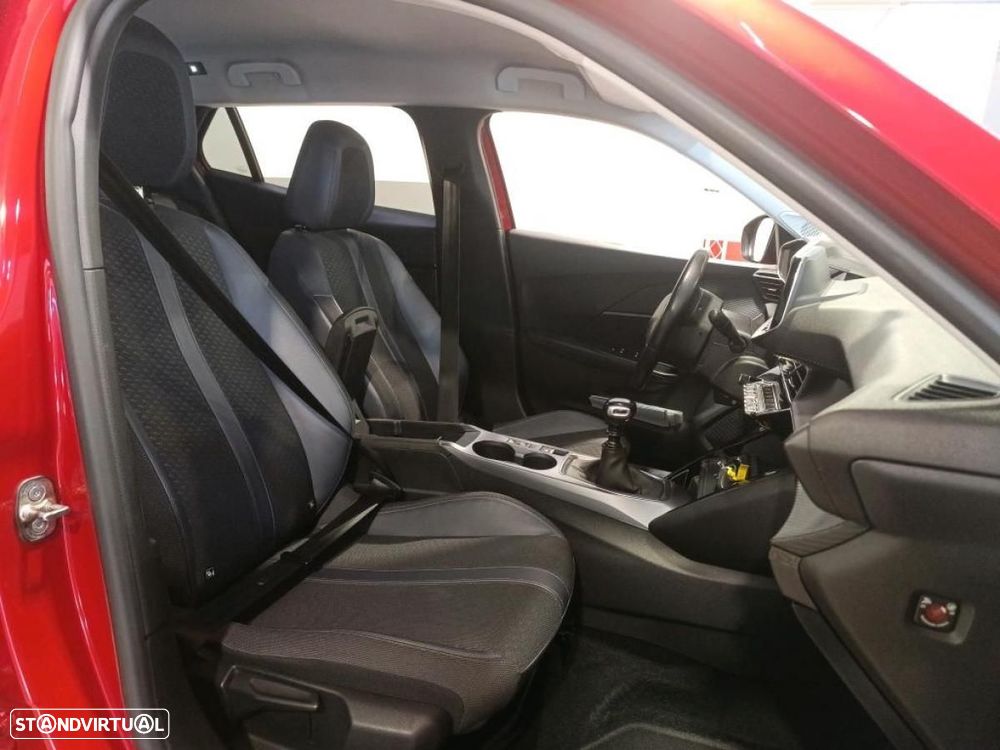 Peugeot 2008 2020 photo 5