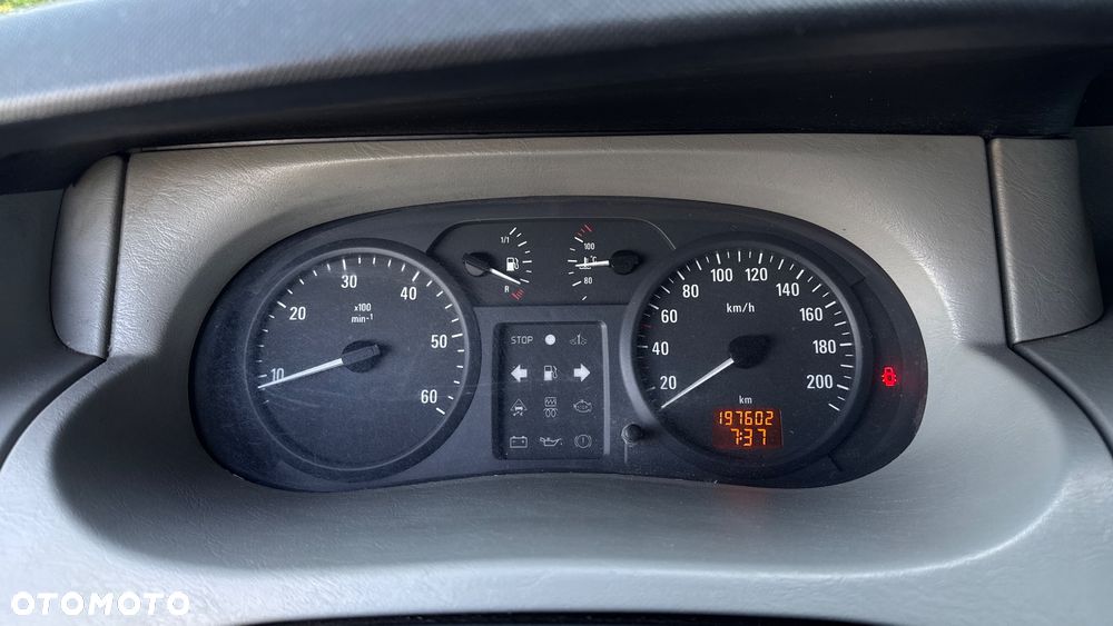 Opel Vivaro - 9