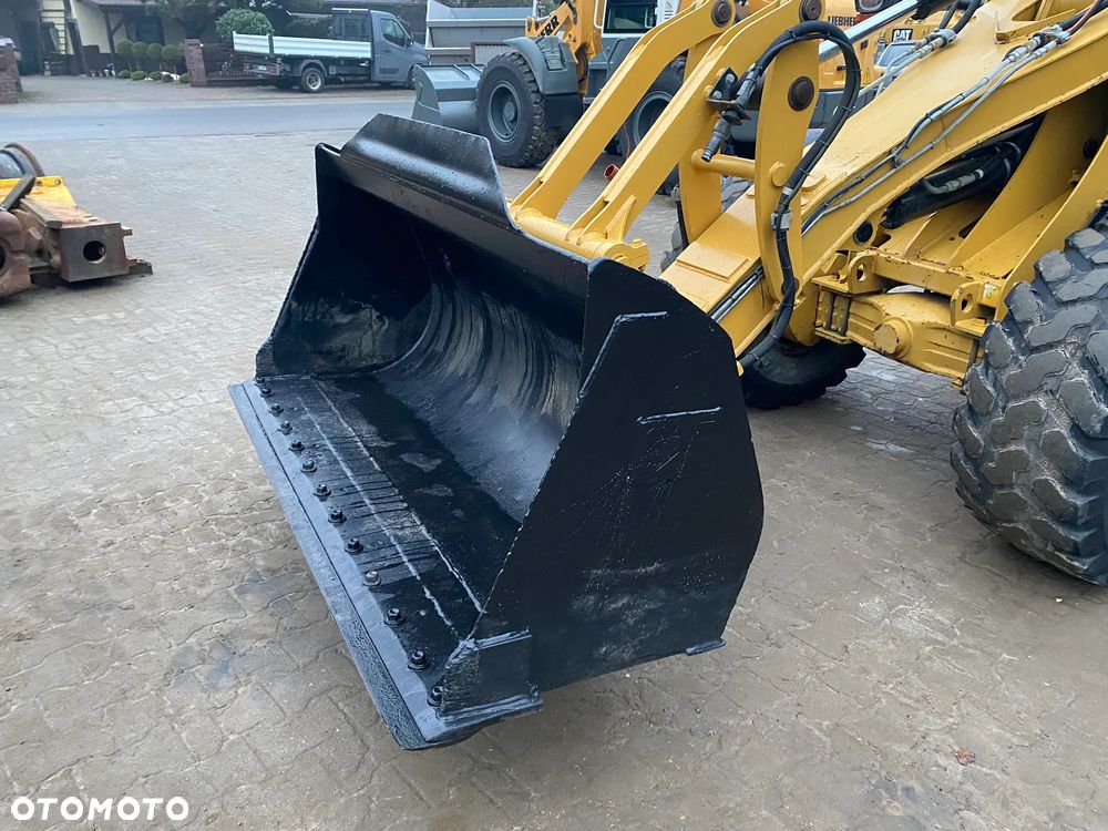 Caterpillar CAT 906, ŁYŻKA + WIDŁY, SUPER STAN, z NIEMIEC, SERWISOWANA W CAT - 25