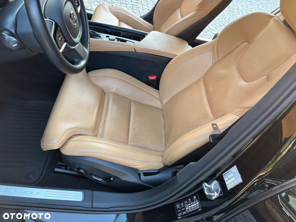 Volvo S90 D5 SCR AWD Inscription - 33