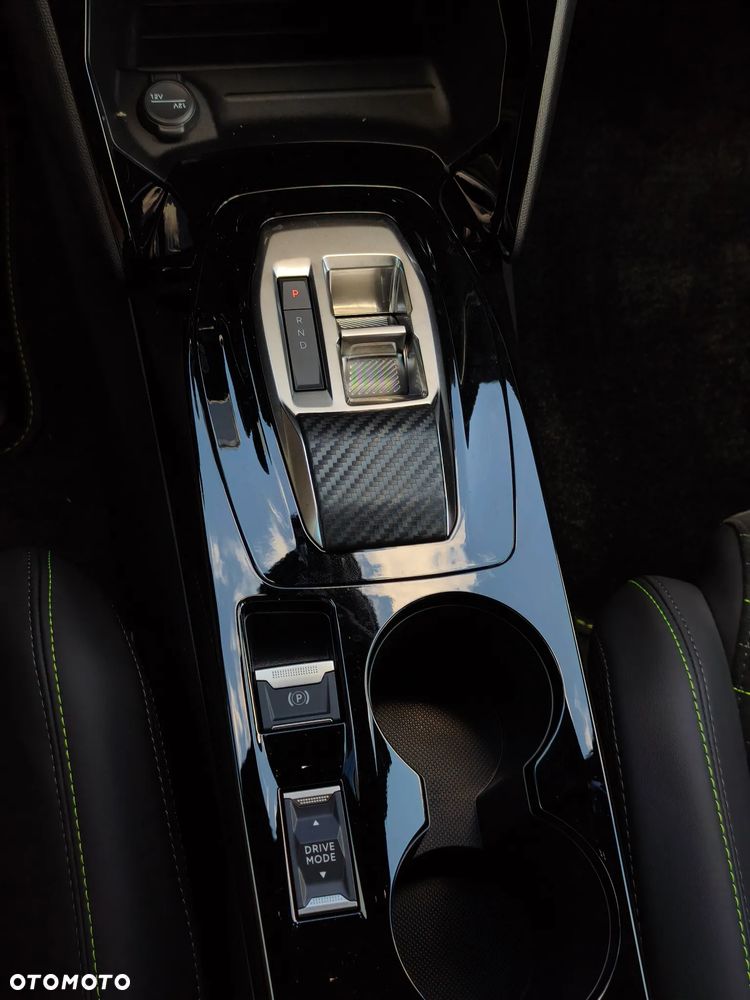 Peugeot 2008 PureTech mHEV GT Exclusive e-DCS6 - 27