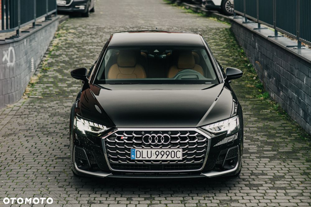 Audi S8 - 1