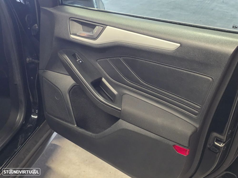Ford Focus SW 1.0 EcoBoost S&S ACTIVE - 24