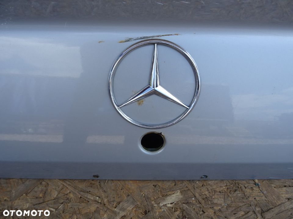 KLAPA TYŁ TYLNA BAGAŻNIKA MERCEDES W201 / 190 SEDAN - 3