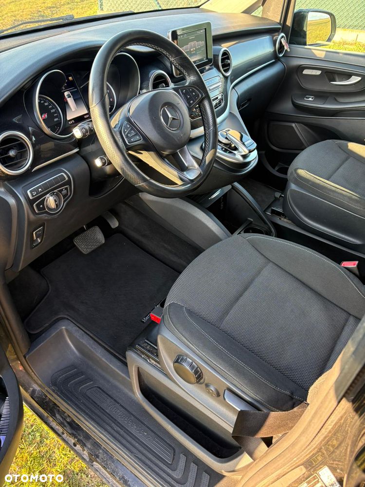 Mercedes-Benz Klasa V 220 d lang 4Matic 7G-TRONIC - 22