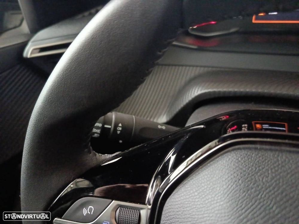 Peugeot 2008 1.2 PureTech Style - 14