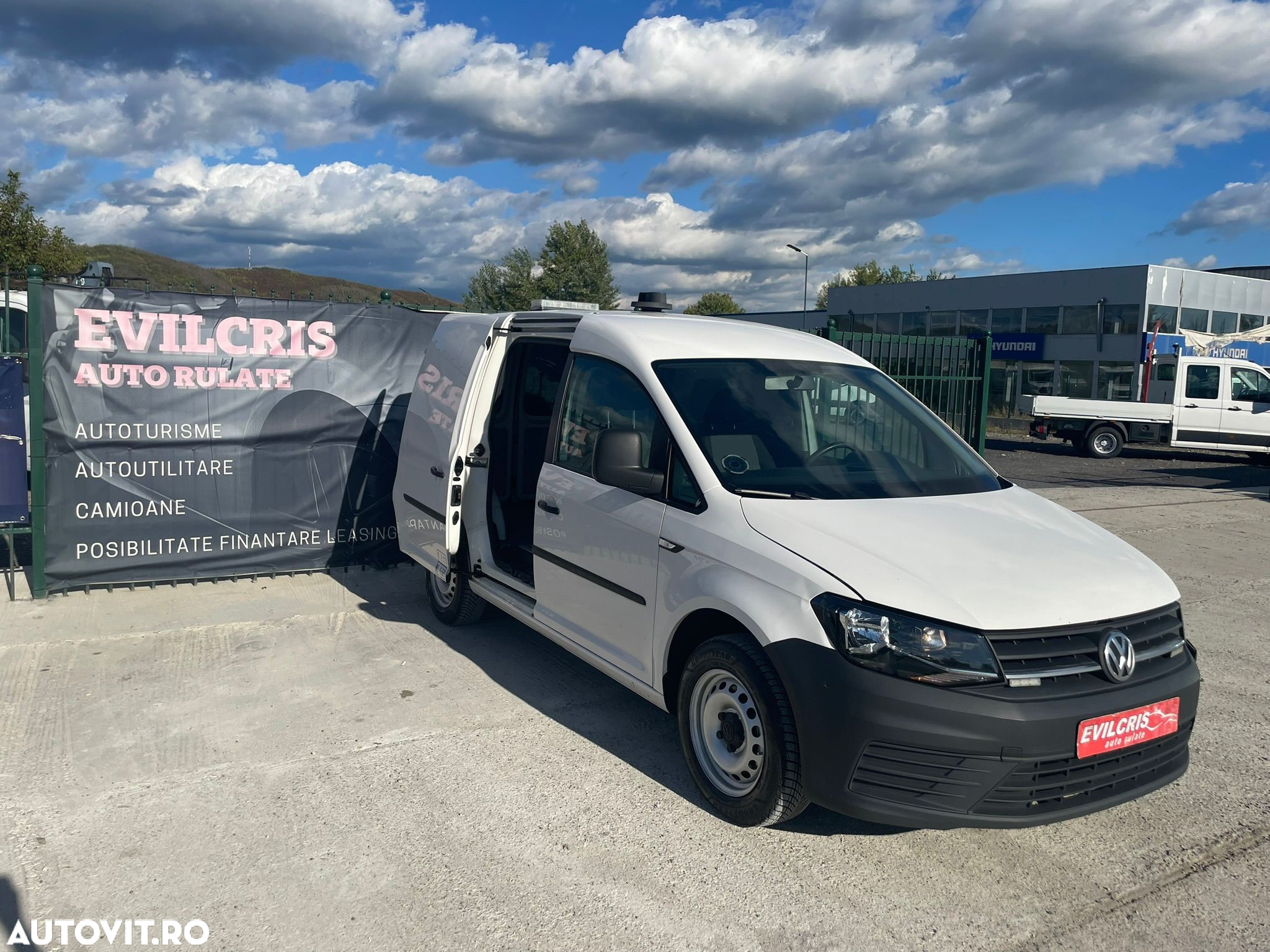Volkswagen Caddy 2.0 TDI DSG - 21