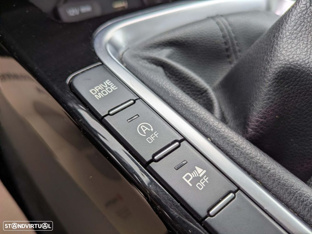 Kia Ceed SW 1.6 CRDi MHEV Drive+SRF - 30