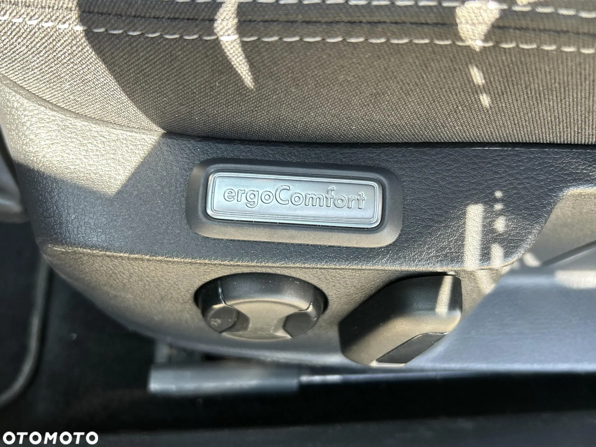 Volkswagen Passat 1.5 TSI EVO Business DSG - 25