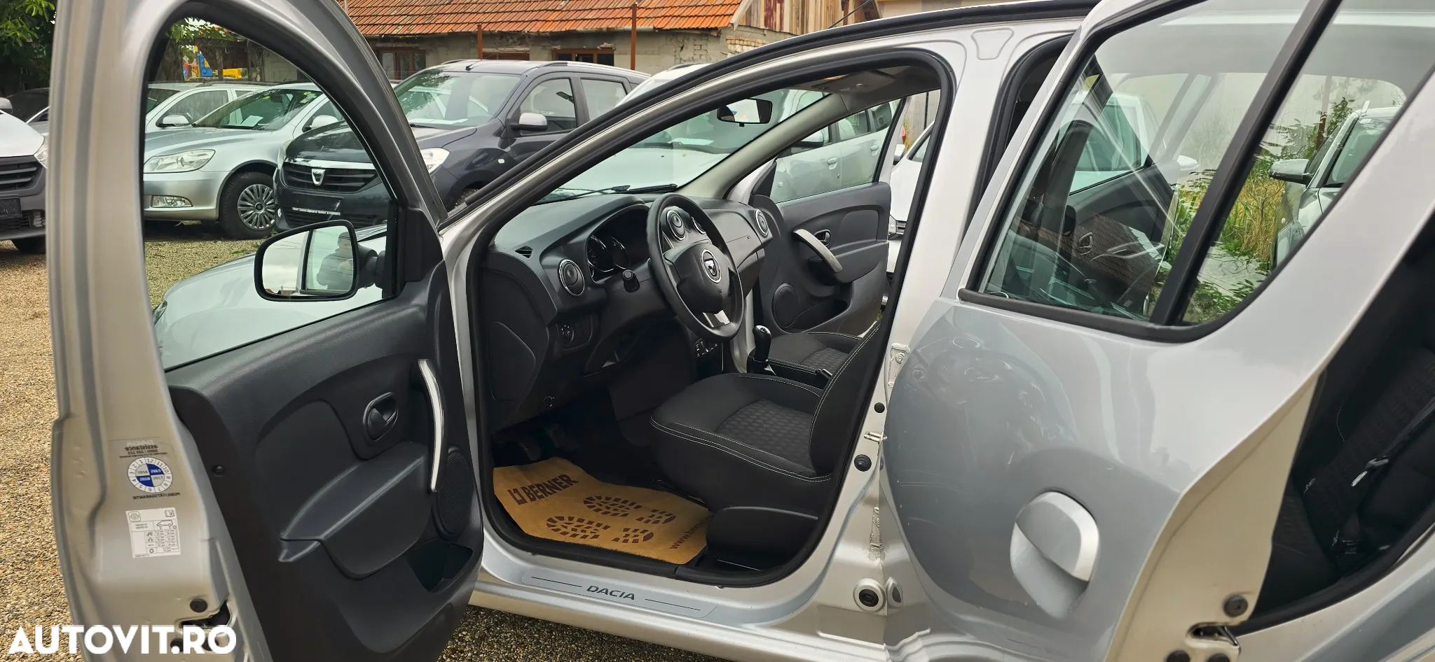 Dacia Sandero 1.2 75CP Laureate - 9