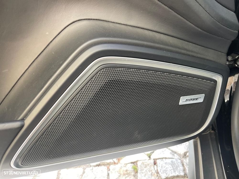 Porsche Panamera 4 E-Hybrid - 42