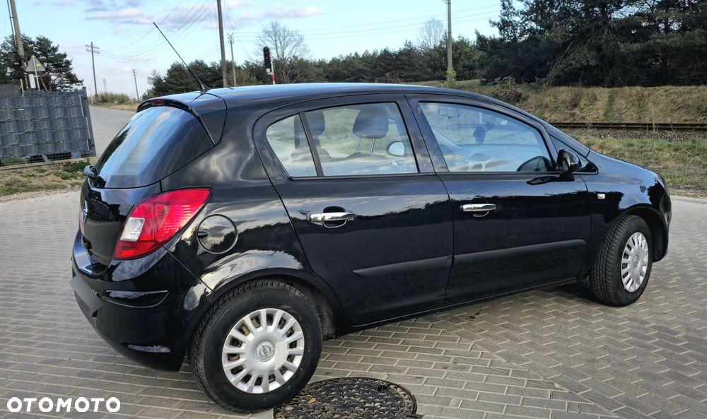 Opel Corsa 1.2 16V Edition / Active - 7