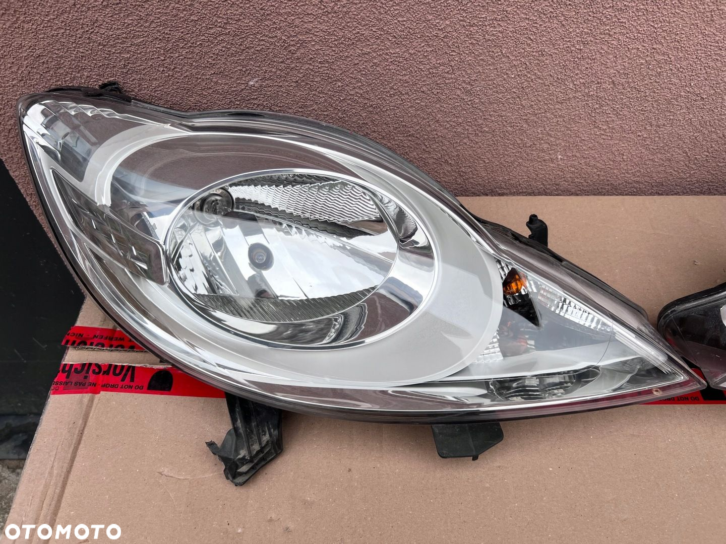 Lampa przednia PEUGEOT 107 LIFT KOMPLET EUROPA - 2