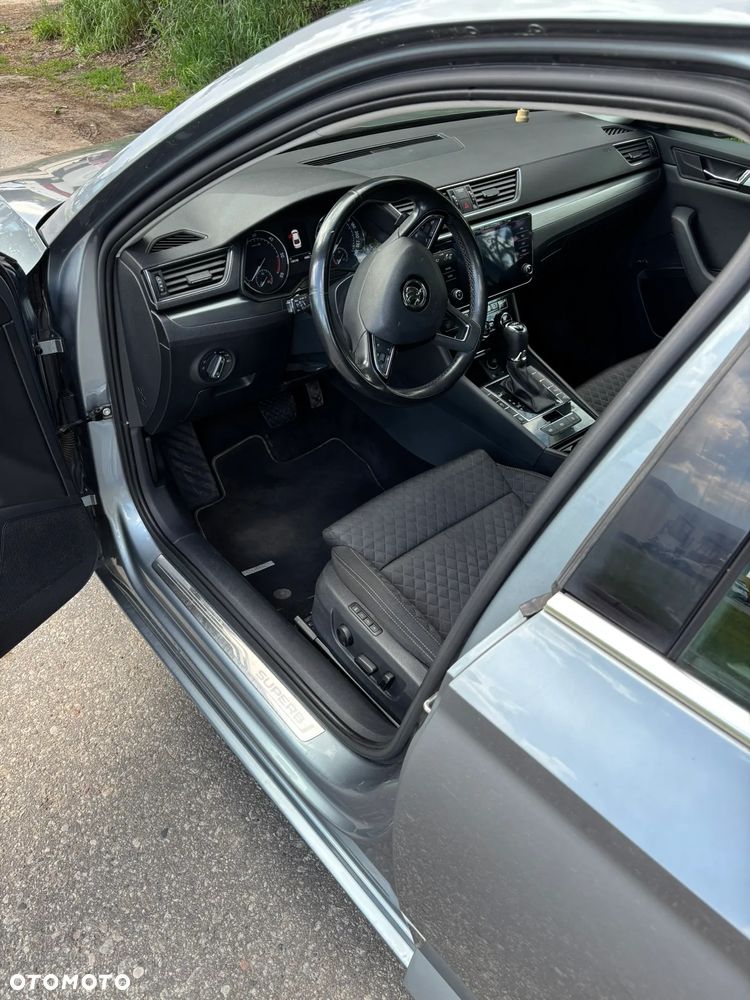Skoda Superb 2.0 TDI Style DSG - 27