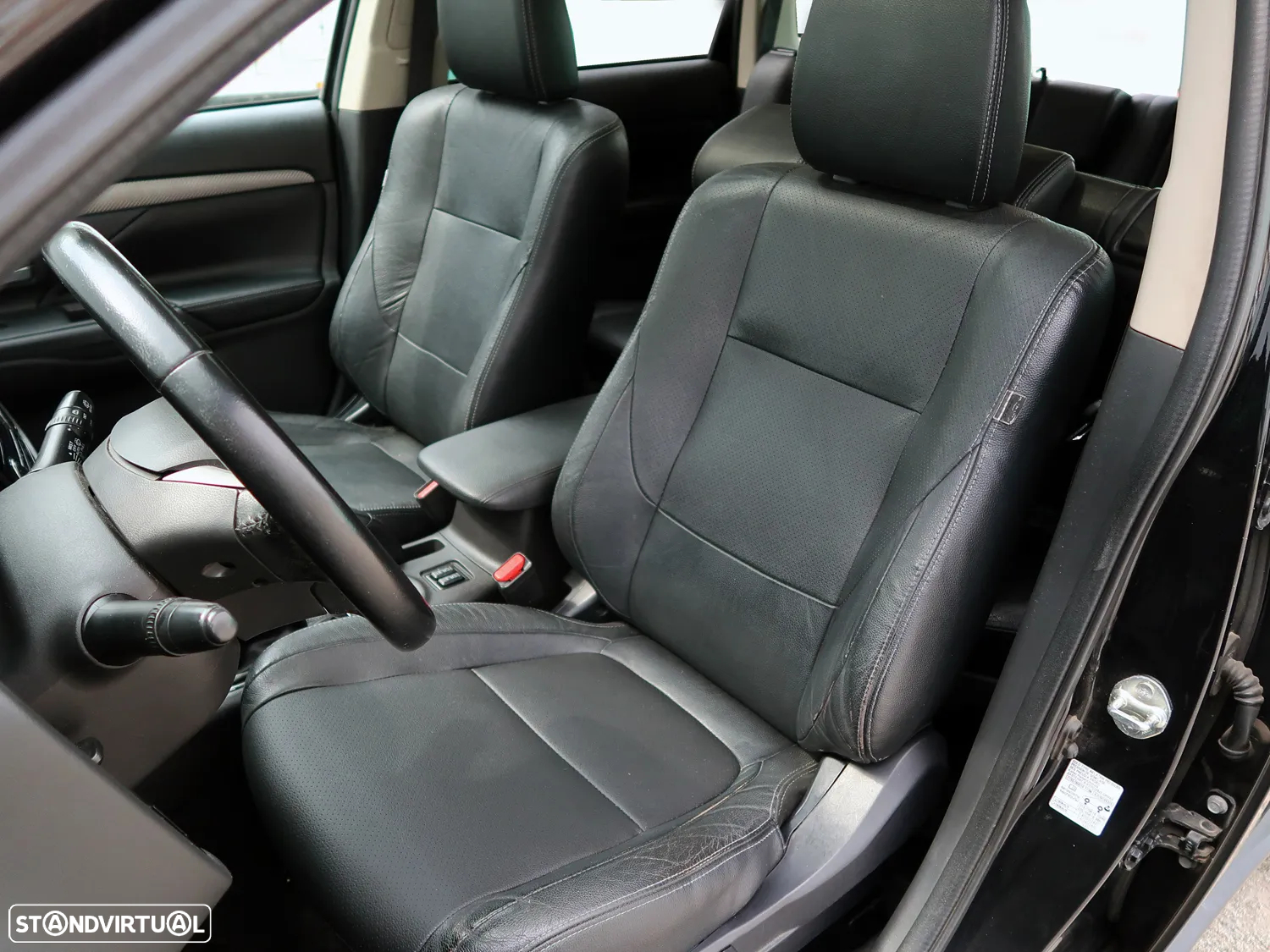 Mitsubishi Outlander 2.2 DI-D Instyle Navi - 12
