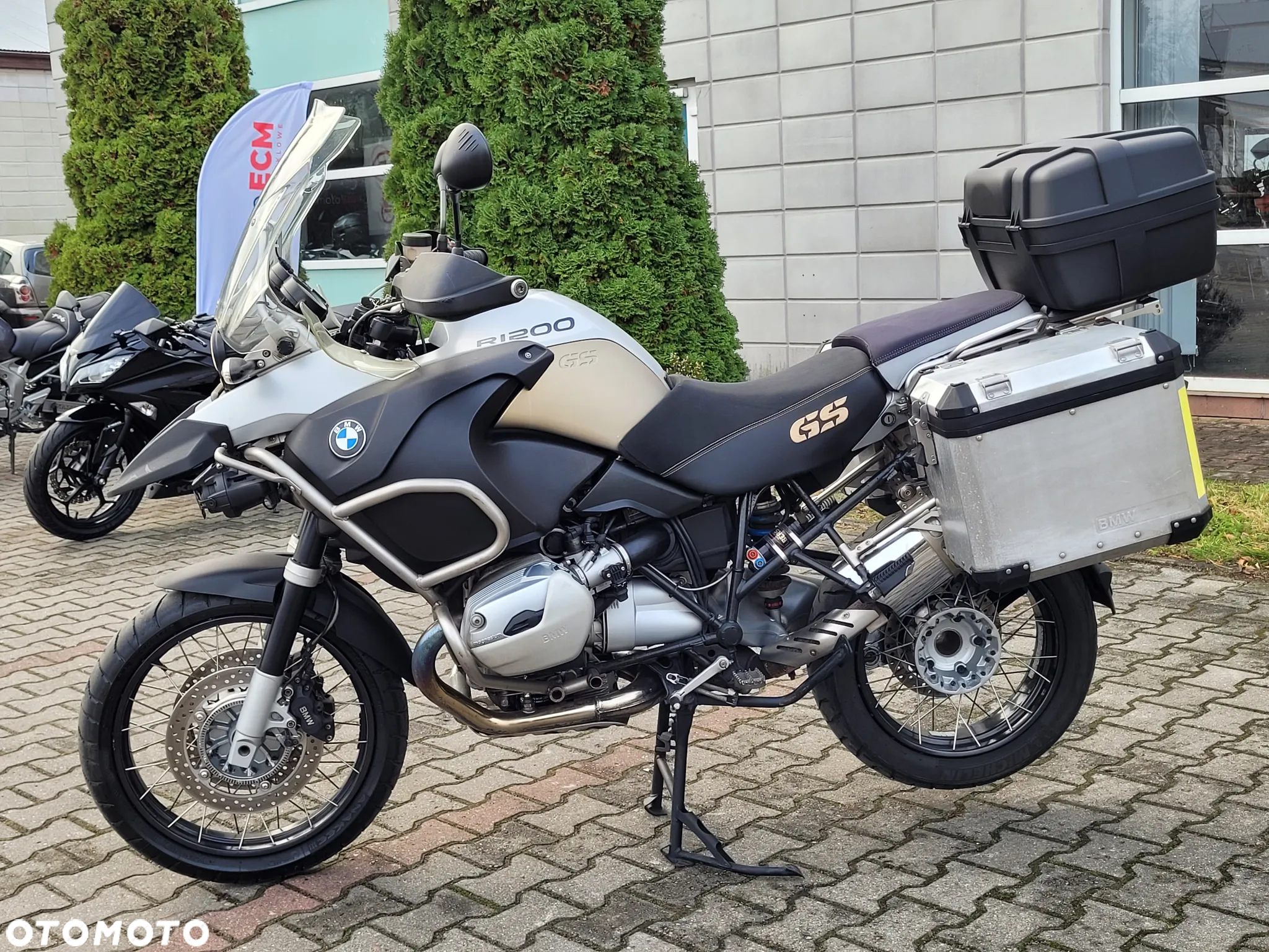 BMW R - 12