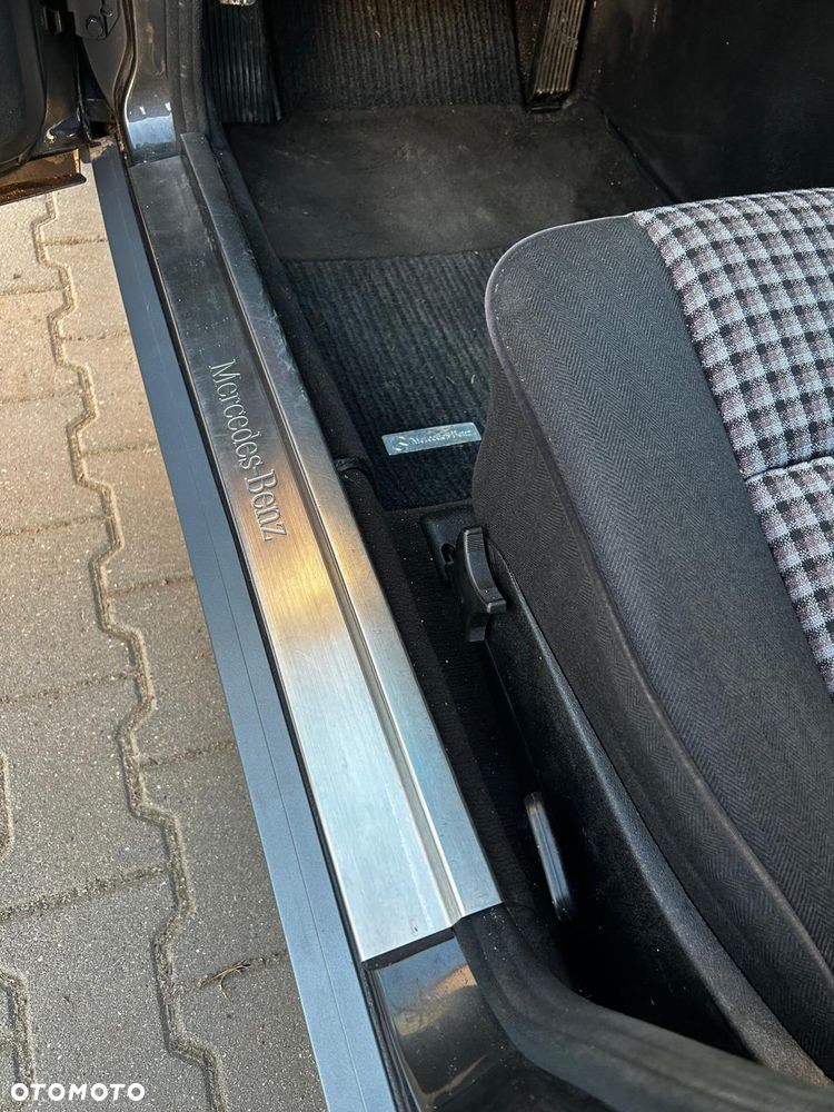 Mercedes-Benz W124 (1984-1993) - 16