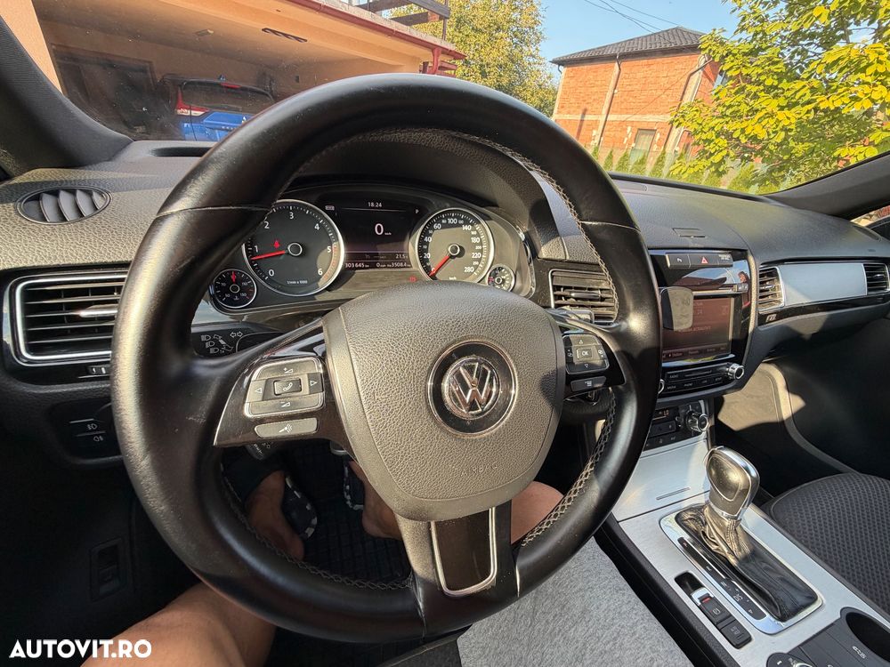 Volkswagen Touareg - 13
