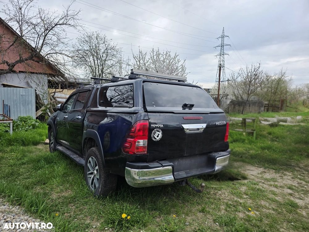 Toyota HILUX - 1
