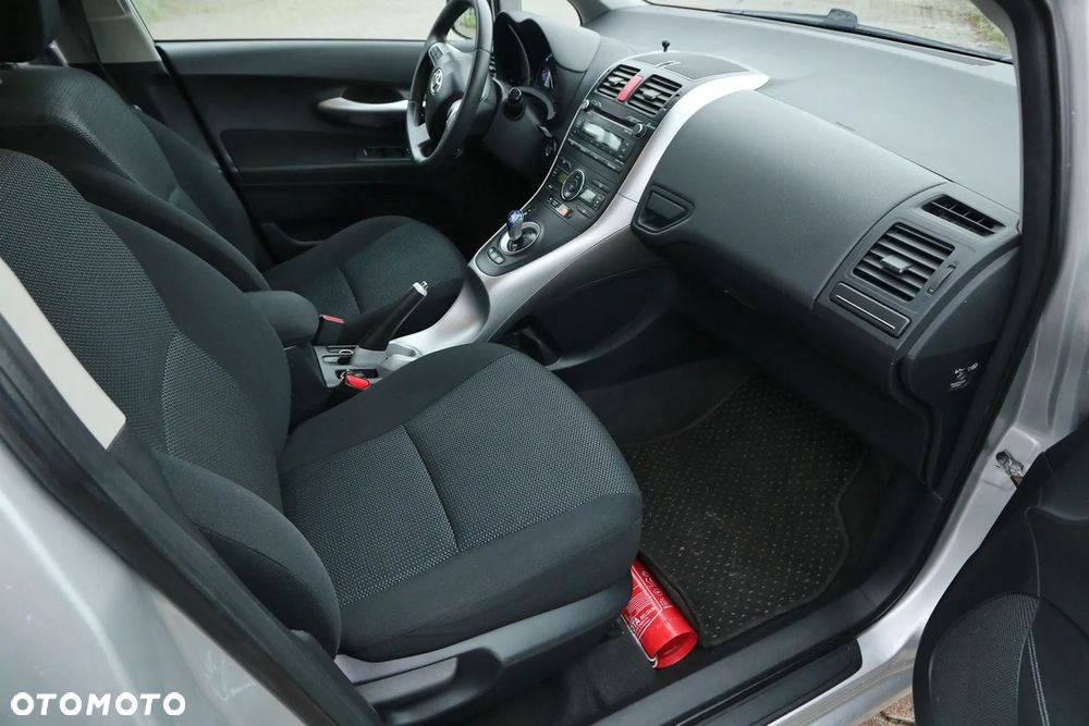 Toyota Auris 1.8 HSD Luna - 7