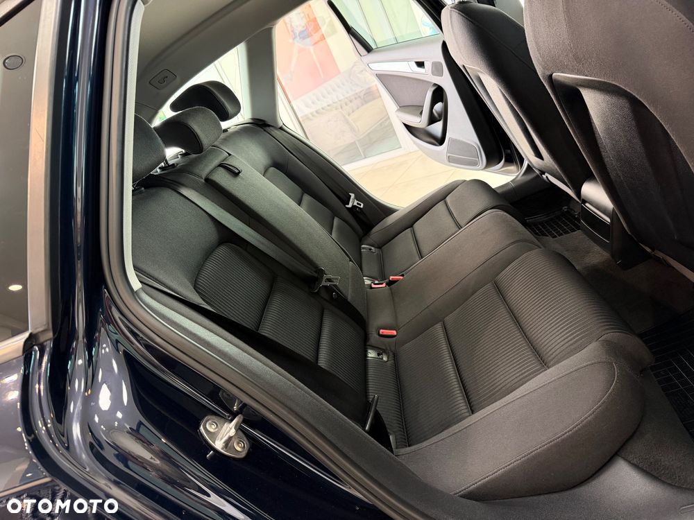 Audi A4 Avant - 32