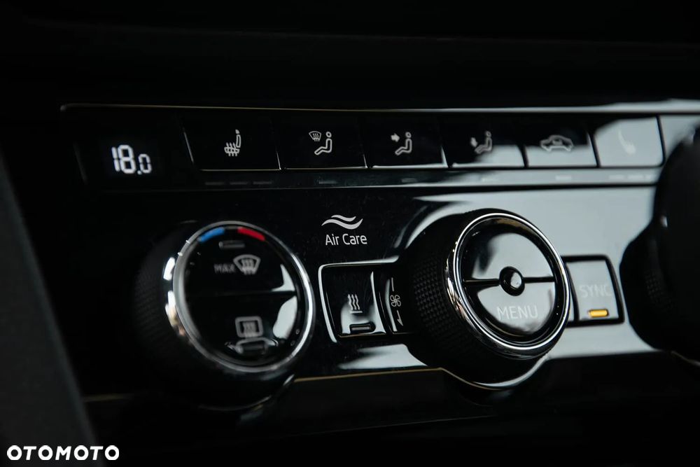 Skoda Superb 2.0 TDI 4x4 DSG L&K - 22