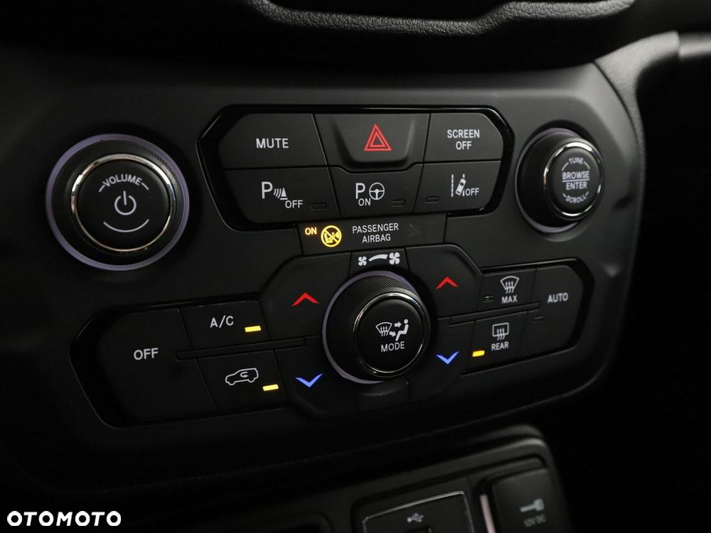 Jeep Renegade 1.5 T4 mHEV S FWD S&S DCT - 28