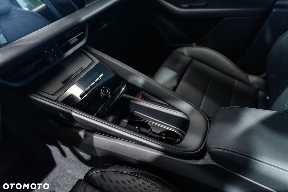 Porsche Macan - 25