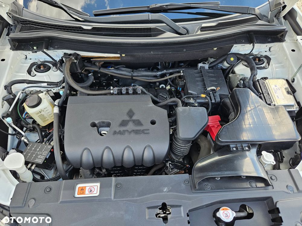 Mitsubishi Outlander 2.0 2WD Diamant - 40