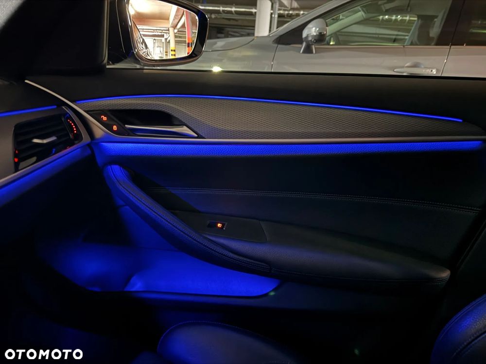 BMW Seria 5 520d xDrive M Sport sport - 7