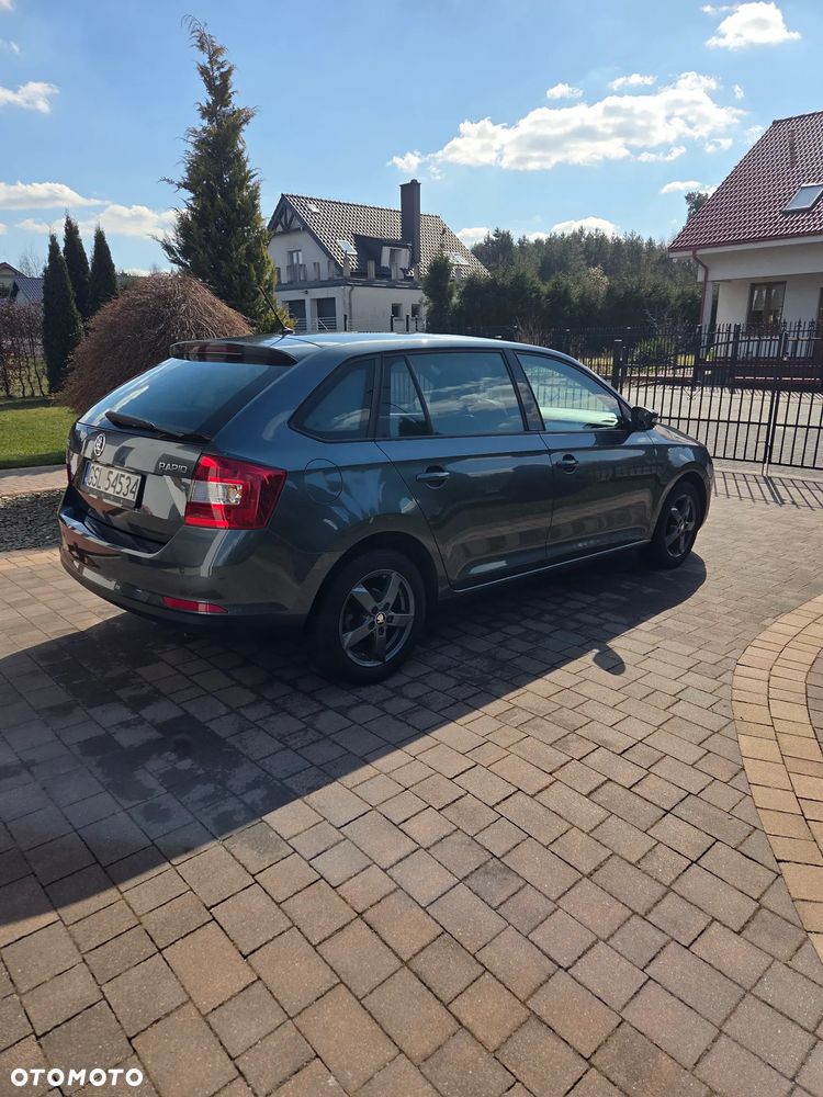Skoda RAPID 1.2 TSI Ambition - 14