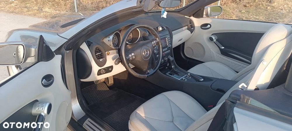 Mercedes-Benz SLK 350 7G-TRONIC - 16