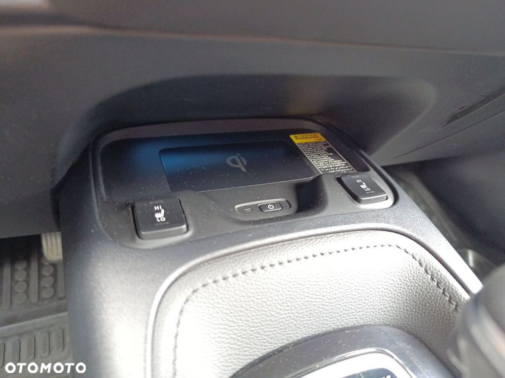 Toyota Corolla 1.8 Hybrid Executive - 22