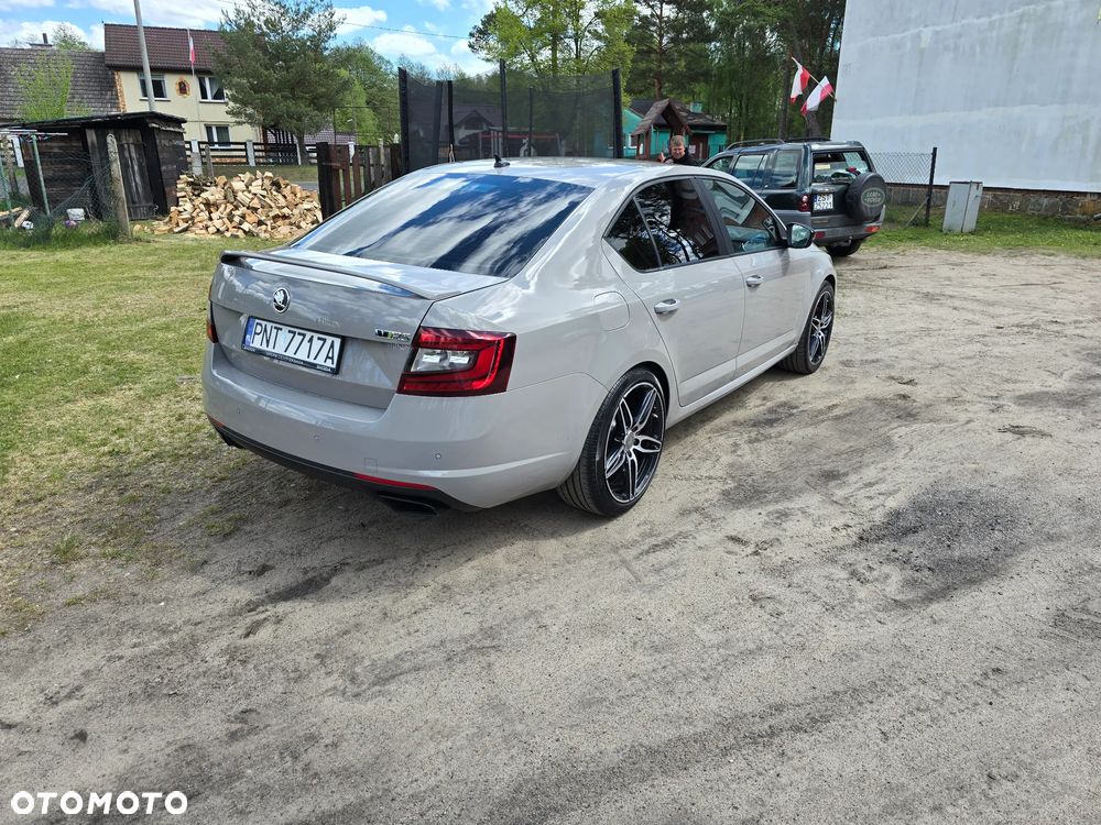Skoda Octavia 2.0 TSI RS 245 - 12
