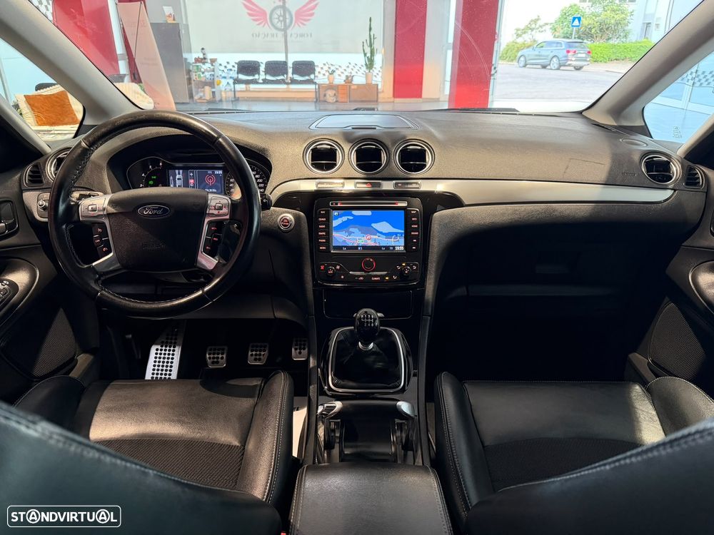 Ford S-Max 2.0 TDCi Titanium 7L - 6