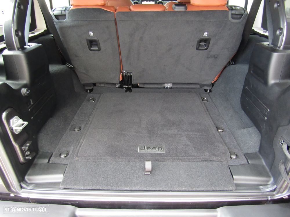 Jeep Wrangler Unlimited 3.6 Auto X - 23