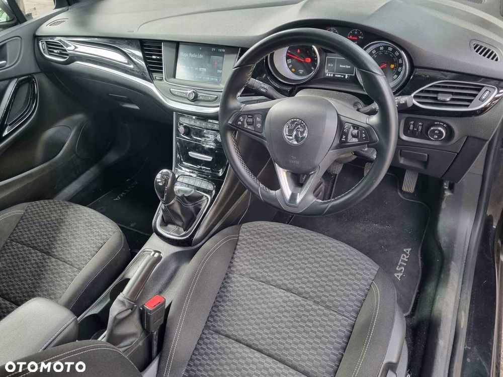Opel Astra 1.6 D (CDTI) Dynamic - 8
