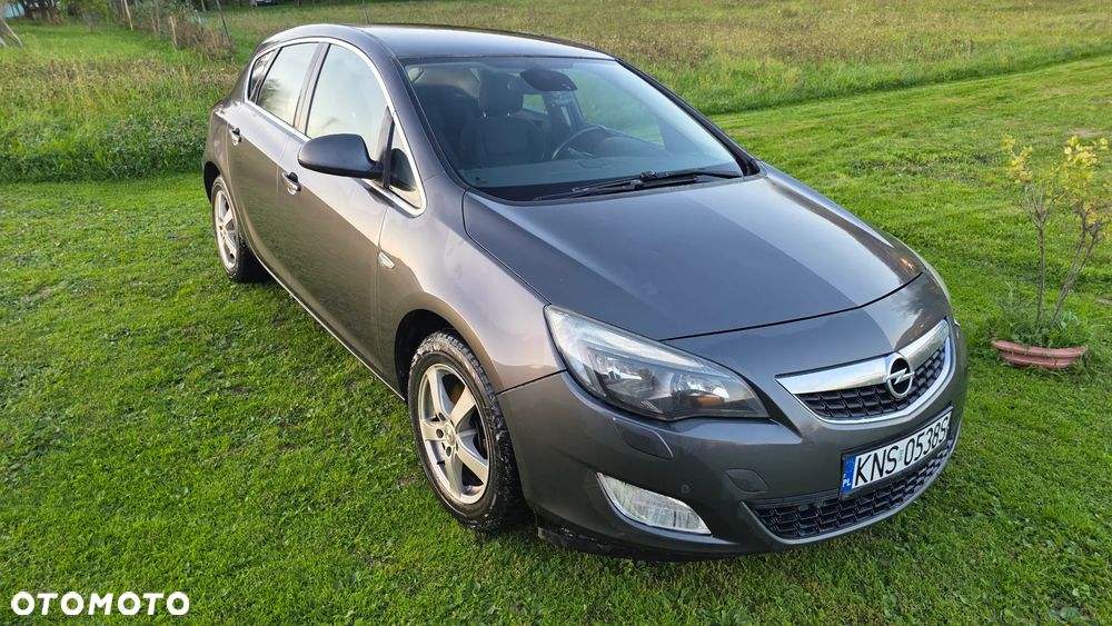 Opel Astra 1.7 CDTI Cosmo - 11
